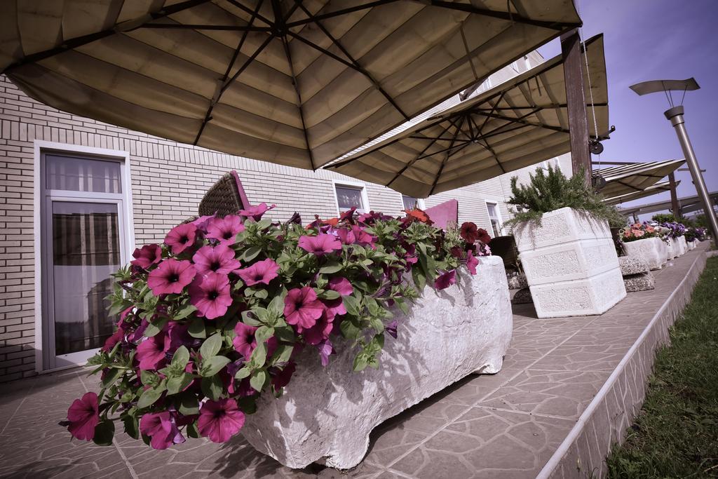 City Hotel Podgorica Eksteriør bilde