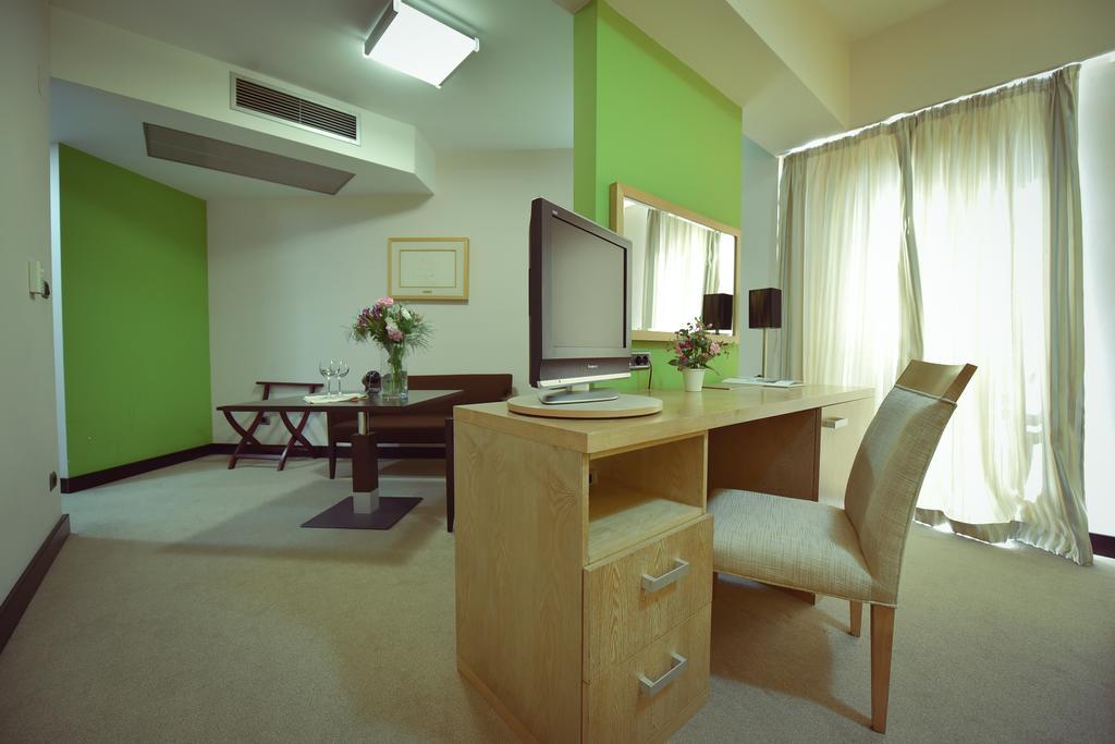 City Hotel Podgorica Eksteriør bilde