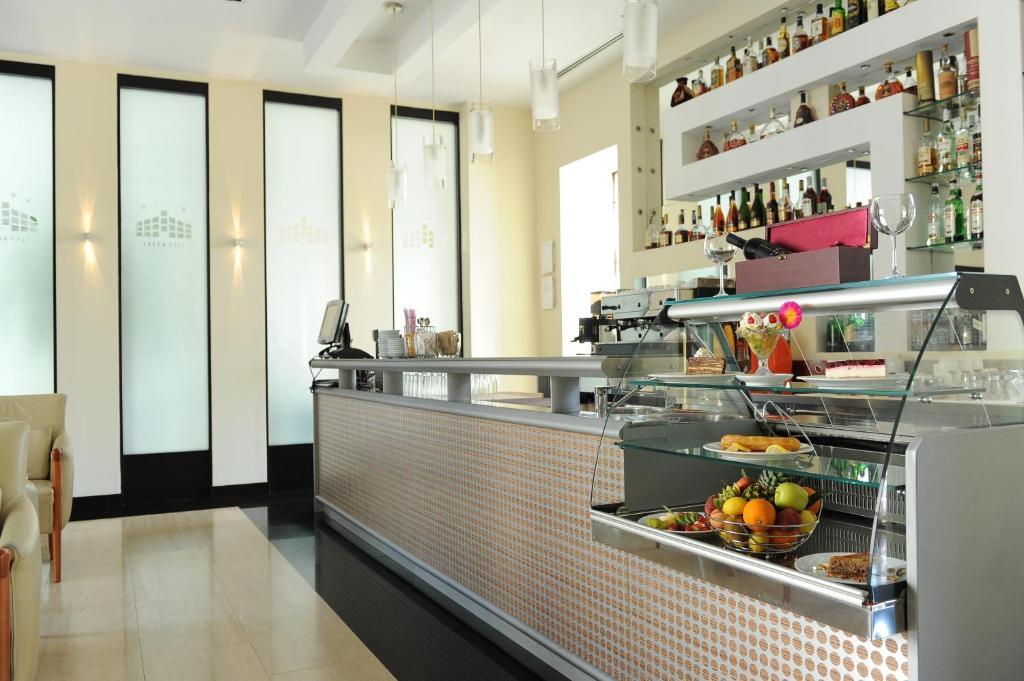 City Hotel Podgorica Eksteriør bilde