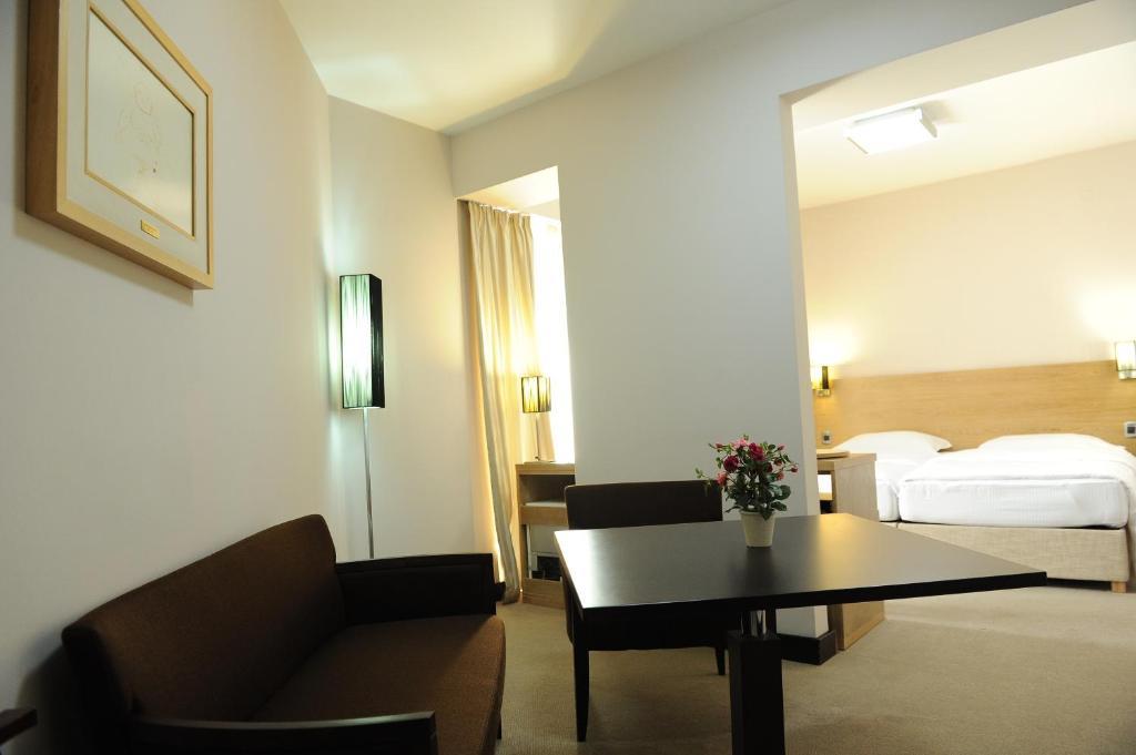 City Hotel Podgorica Rom bilde
