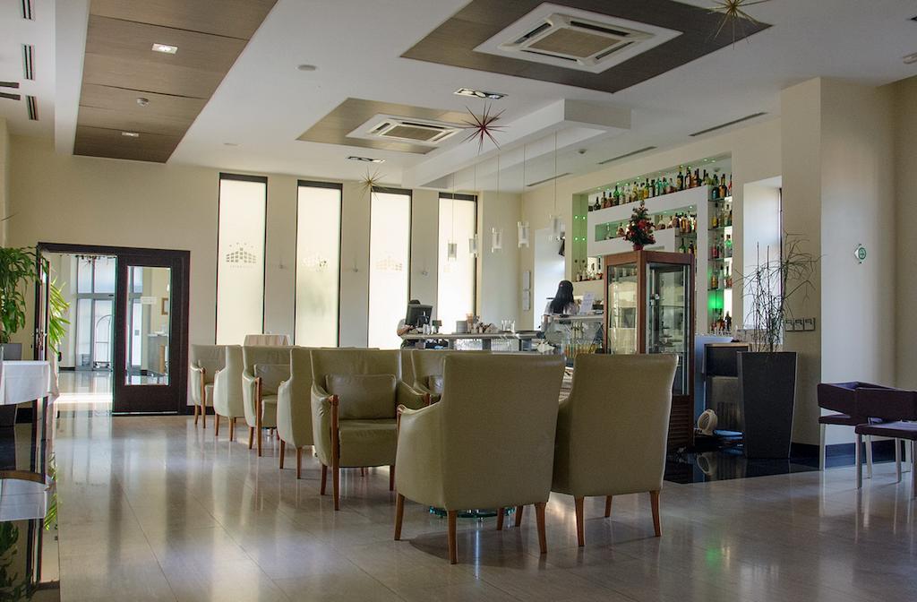 City Hotel Podgorica Eksteriør bilde