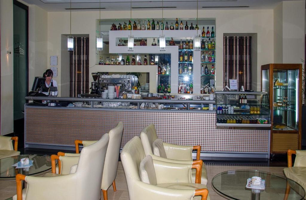 City Hotel Podgorica Eksteriør bilde