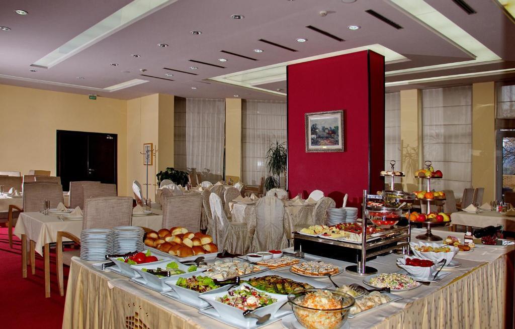City Hotel Podgorica Eksteriør bilde